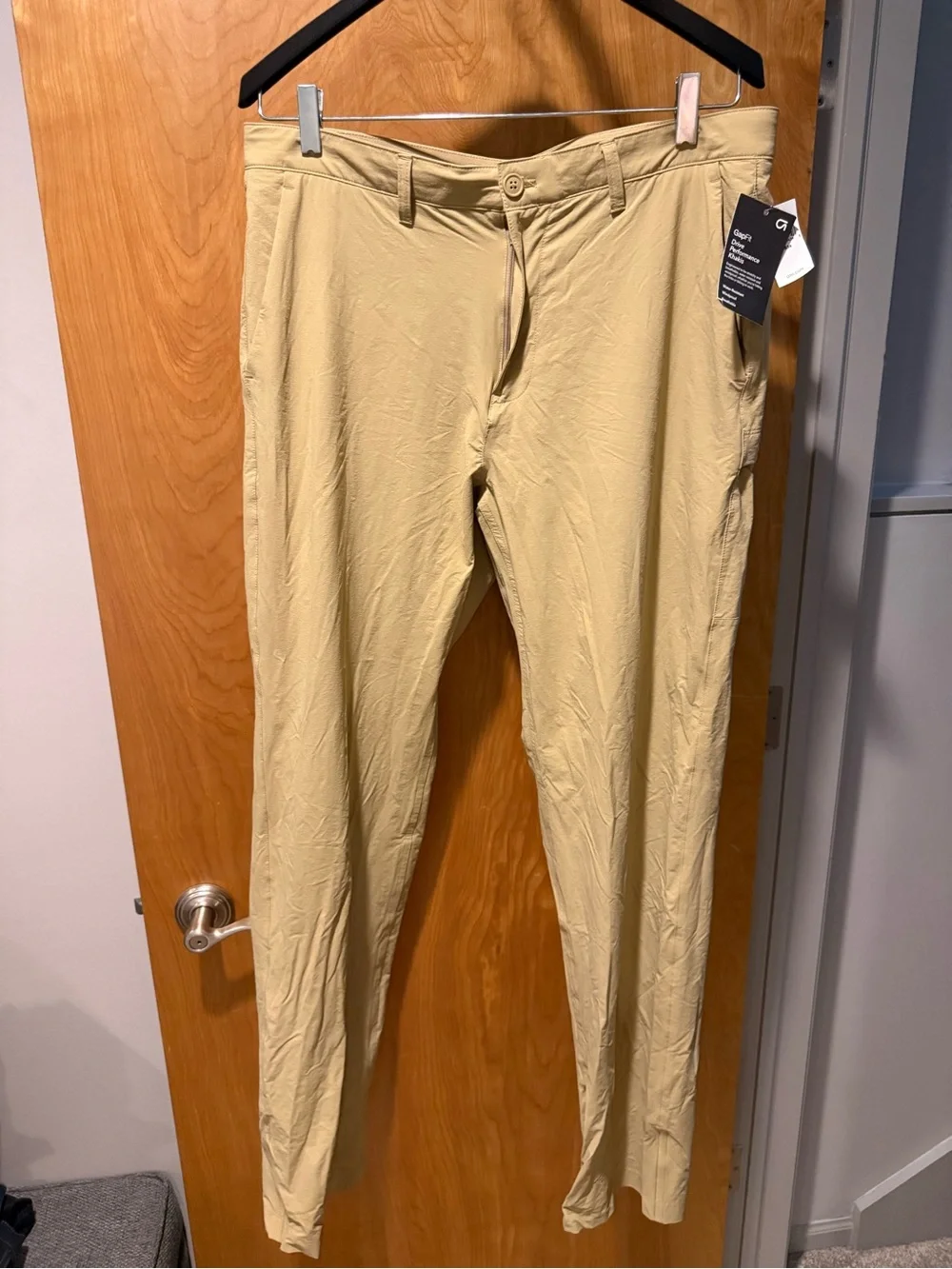 GAP Men's GapFit Drive Performance Khakis - Light Tan